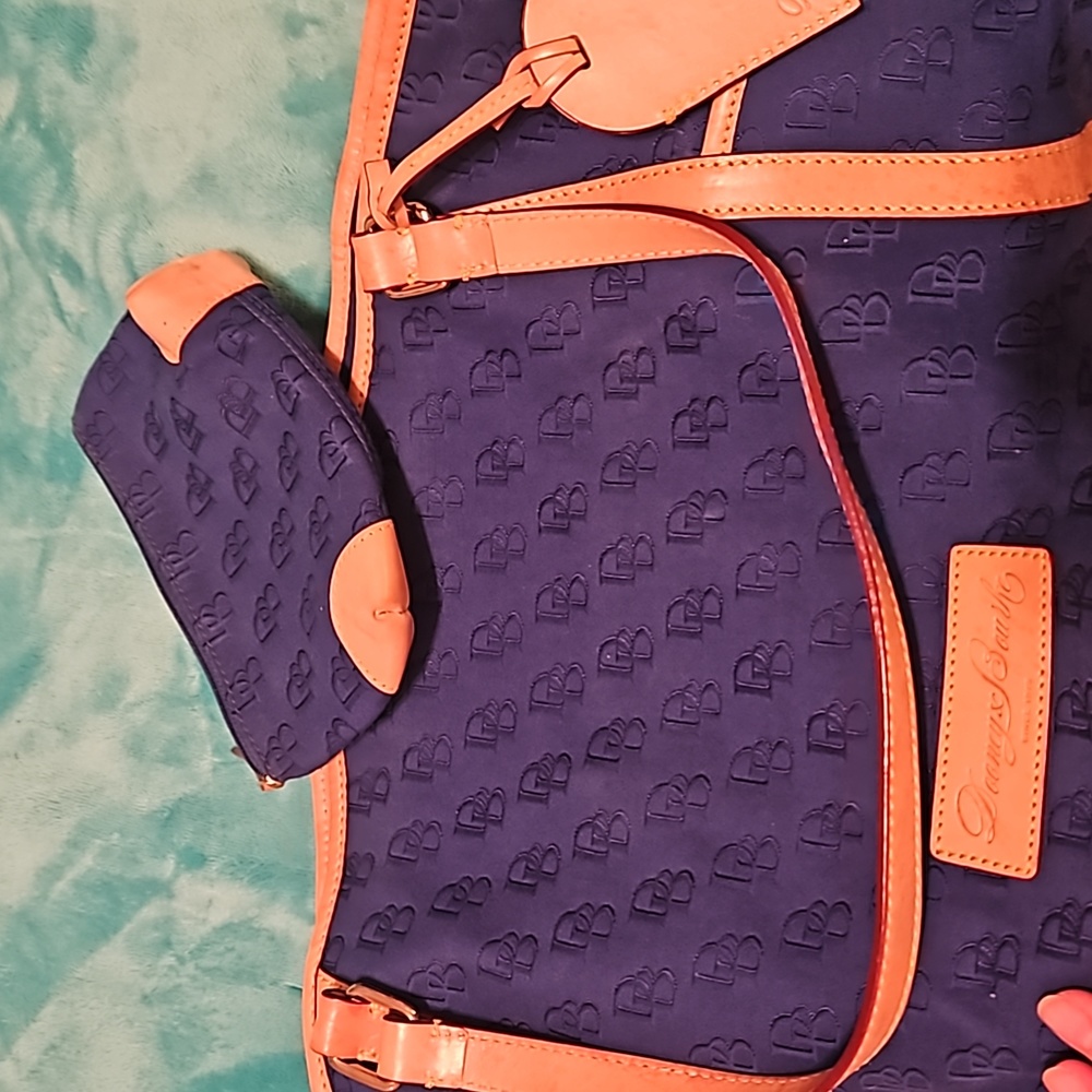 💙Dooney & Bourke Tote💙 - Picture 17 of 17